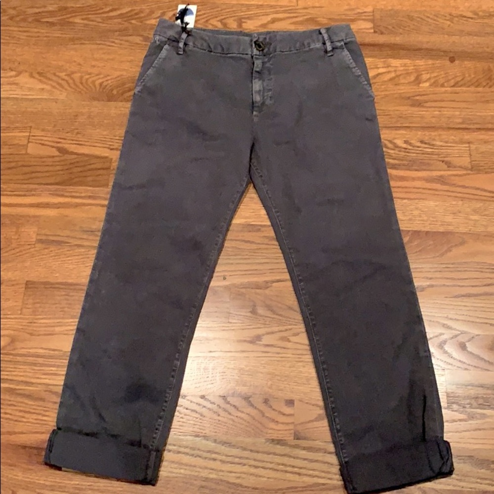 NWT -VR brand soft washed crop jean in gray